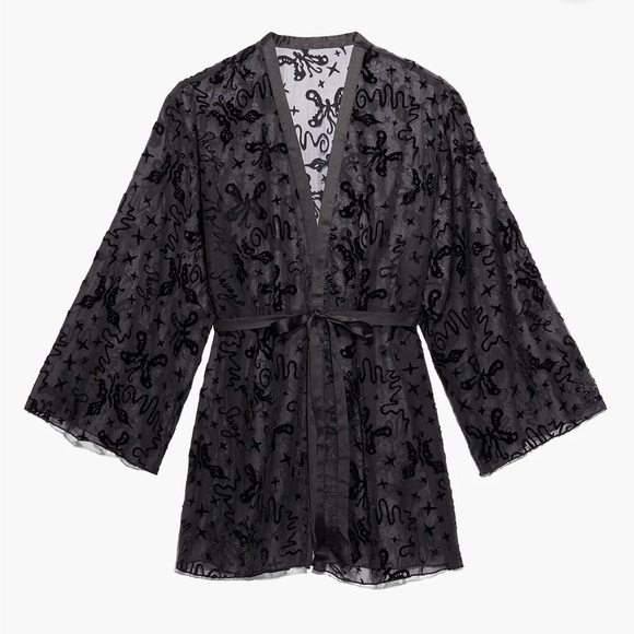 Savage X Fenty Devore’ Dreams Black Caviar Velvet Slip & Short Long Sleeve Robe - Picture 11 of 16